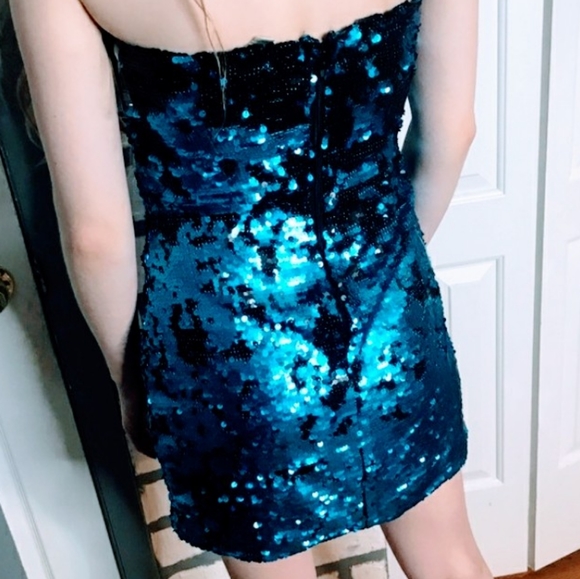 Sequin dress size M! Black and blue zip up - Picture 2 of 4